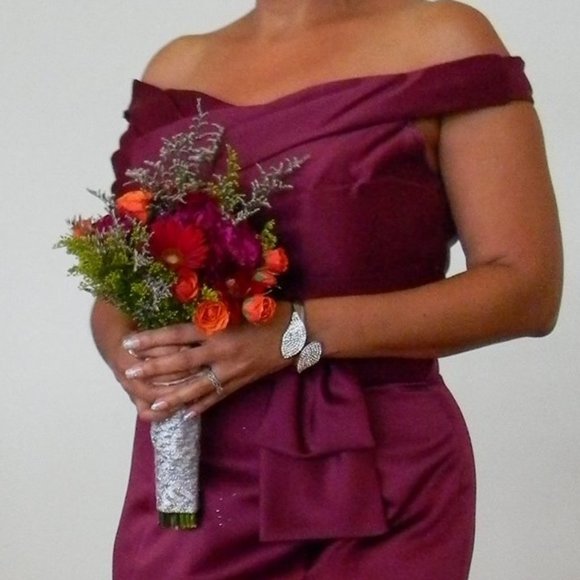 Gown - Picture 3 of 7